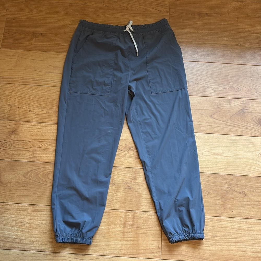 Women’s  Gray Vuori Jogger Pants